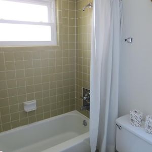One-Bedroom Apartment Bay View